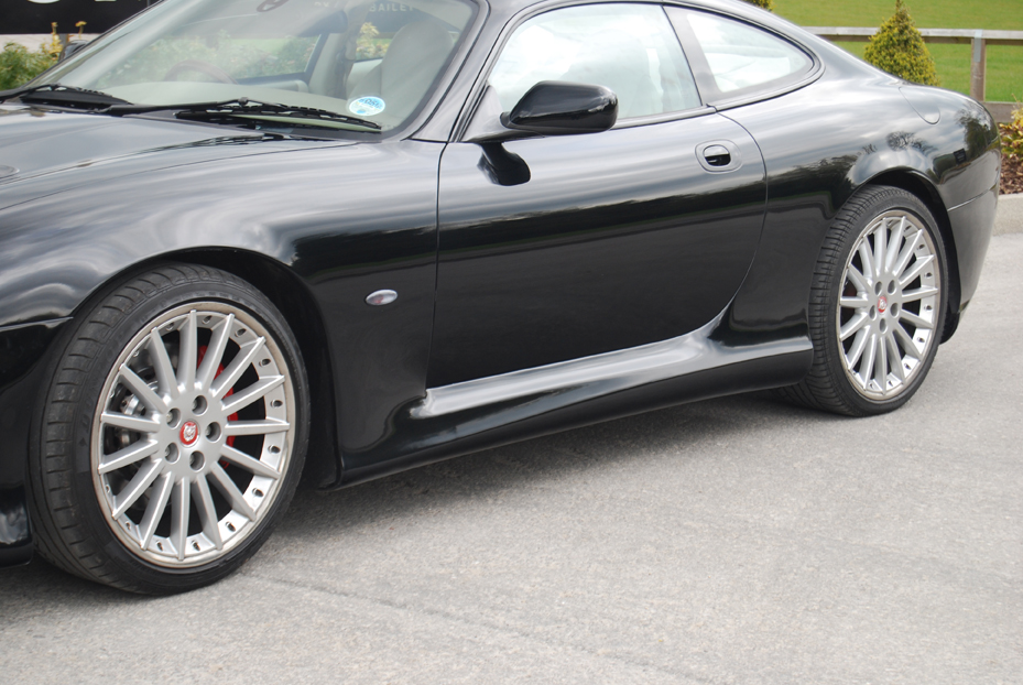 Jaguar xkr X100 side skirts upgrade