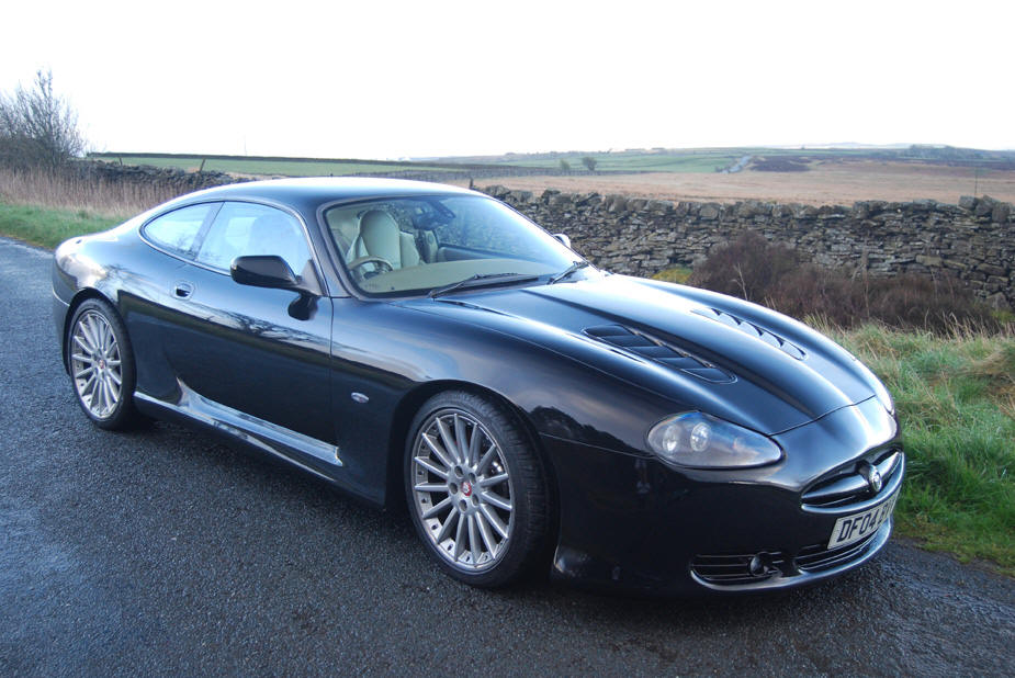 Jaguar XK8 body styling kit